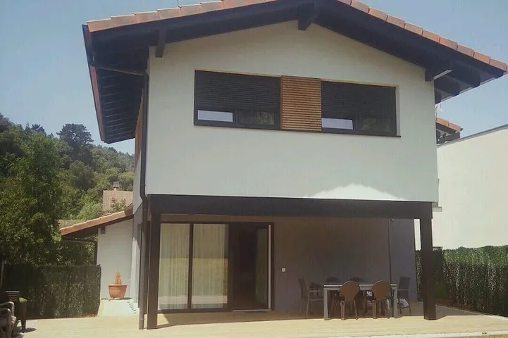 Ferienhaus für 8 Personen, mit Garten und Balkon - 1
