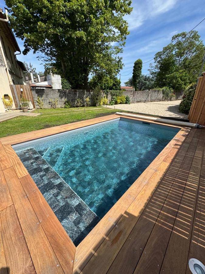 Location de vacances pour 8 personnes, avec jardin et piscine à Néac - 2