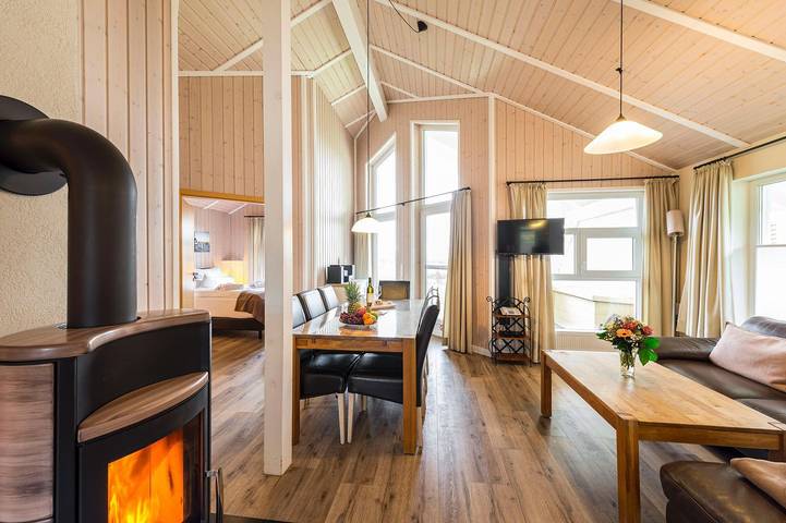 Ferienhaus für 6 Personen, mit Ausblick und Terrasse sowie Sauna in Schashagen