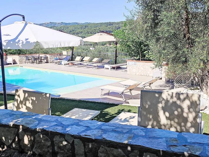Gîte pour 8 personnes, avec Terrasse ainsi que Jardin et Piscine à Peschici