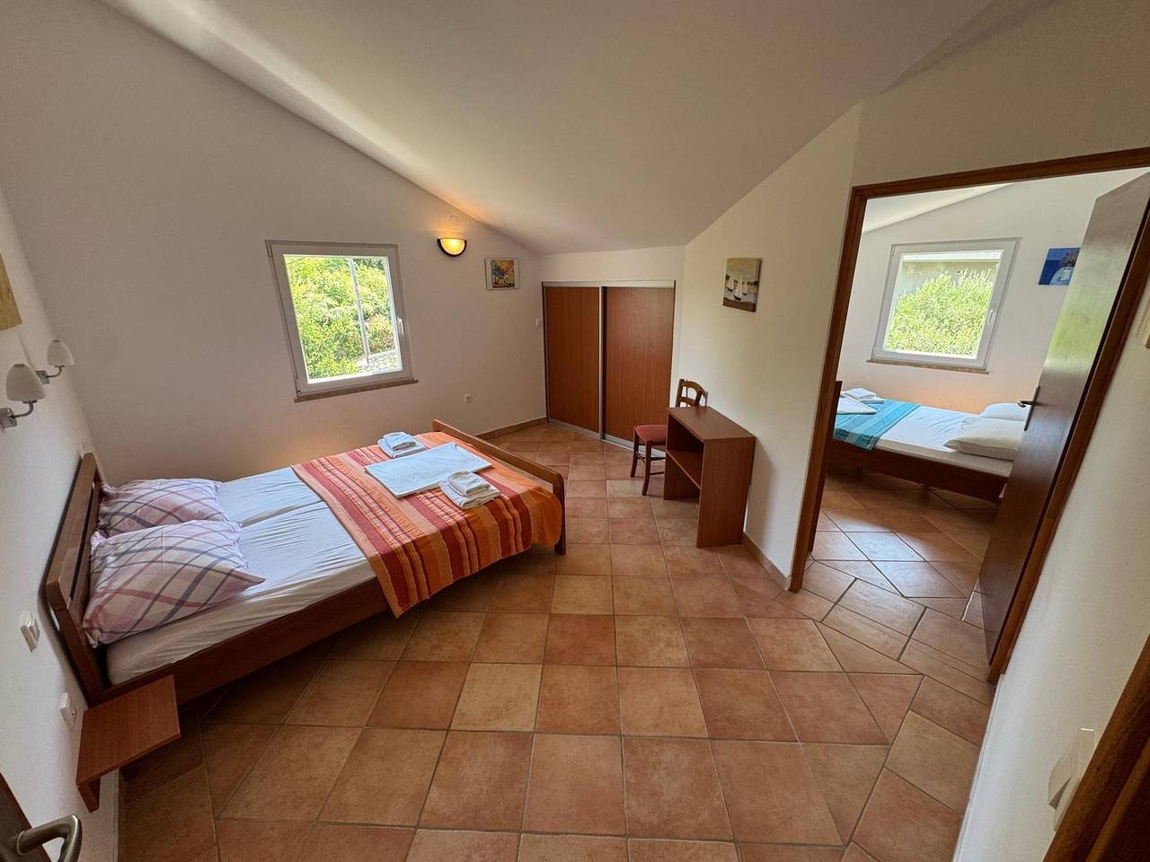 Ganze Wohnung, Ferienwohnung für 5 Personen mit Balkon/Terrasse in Pag Stadt, Pag