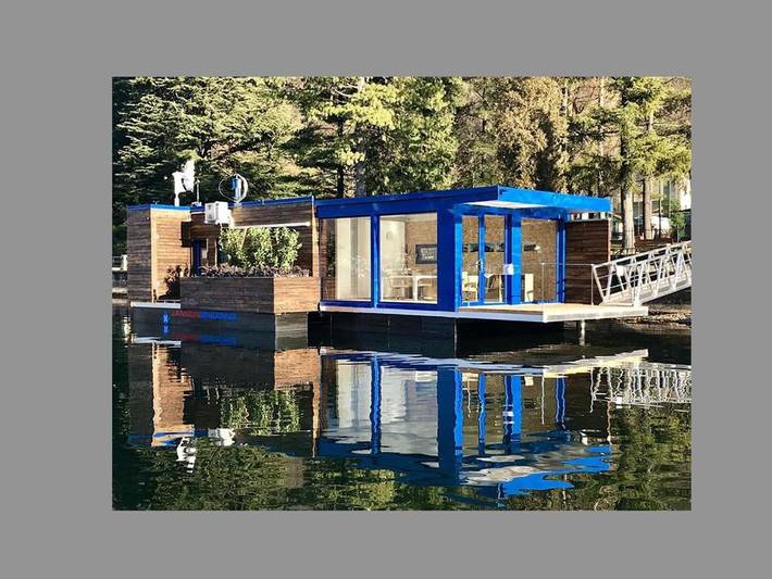 Boot für 4 Personen, mit Balkon und Terrasse sowie Seeblick und Ausblick in Italien