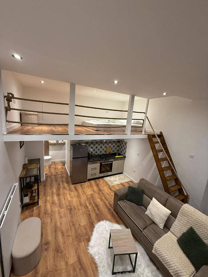 Location de vacances pour 4 personnes, avec balcon et vue dans Office de Tourisme d'Aix les Bains - 4