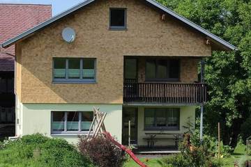 Ferienwohnung für 3 Personen, mit Garten und Balkon in Alberschwende