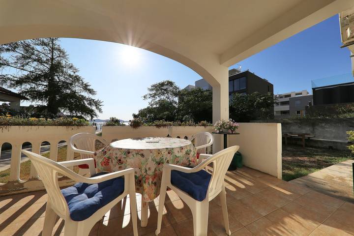 Apartamento para 4 personas, con Vistas al mar y Jardín en Ciudad de ZadarZadar