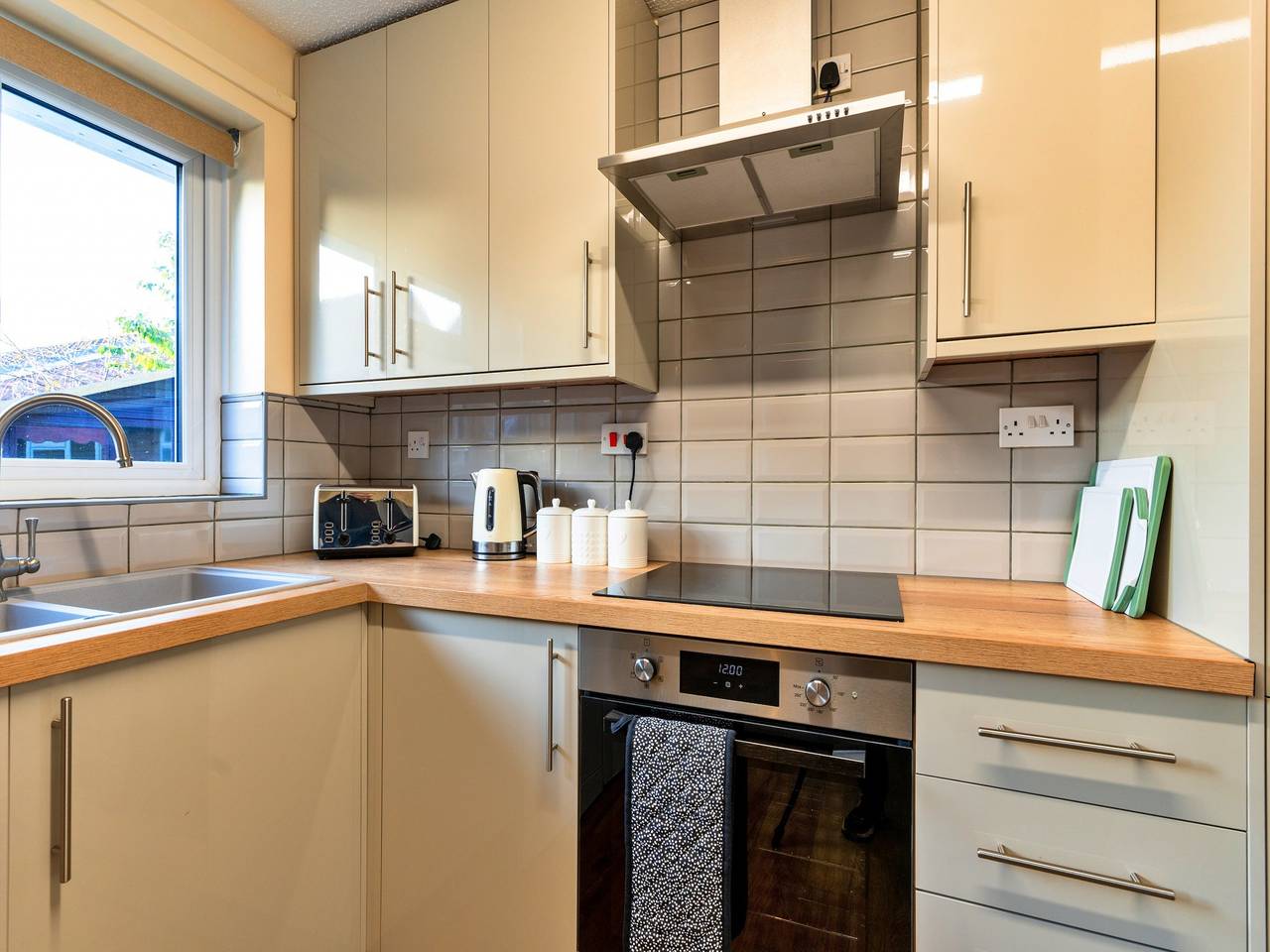 Bungalow in Burnham-on-Sea near Sandy Beaches in Burnham on Sea & Highbridge, Somerset