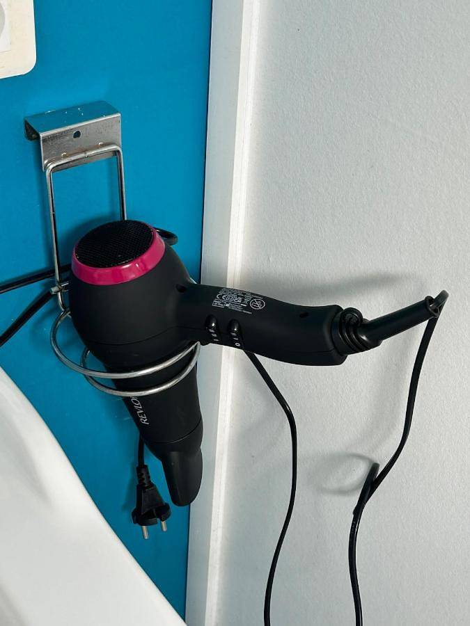 Gîte pour 6 personnes, avec vue et jardin ainsi que vue sur le lac et terrasse, animaux acceptés à Viry-Châtillon - 4