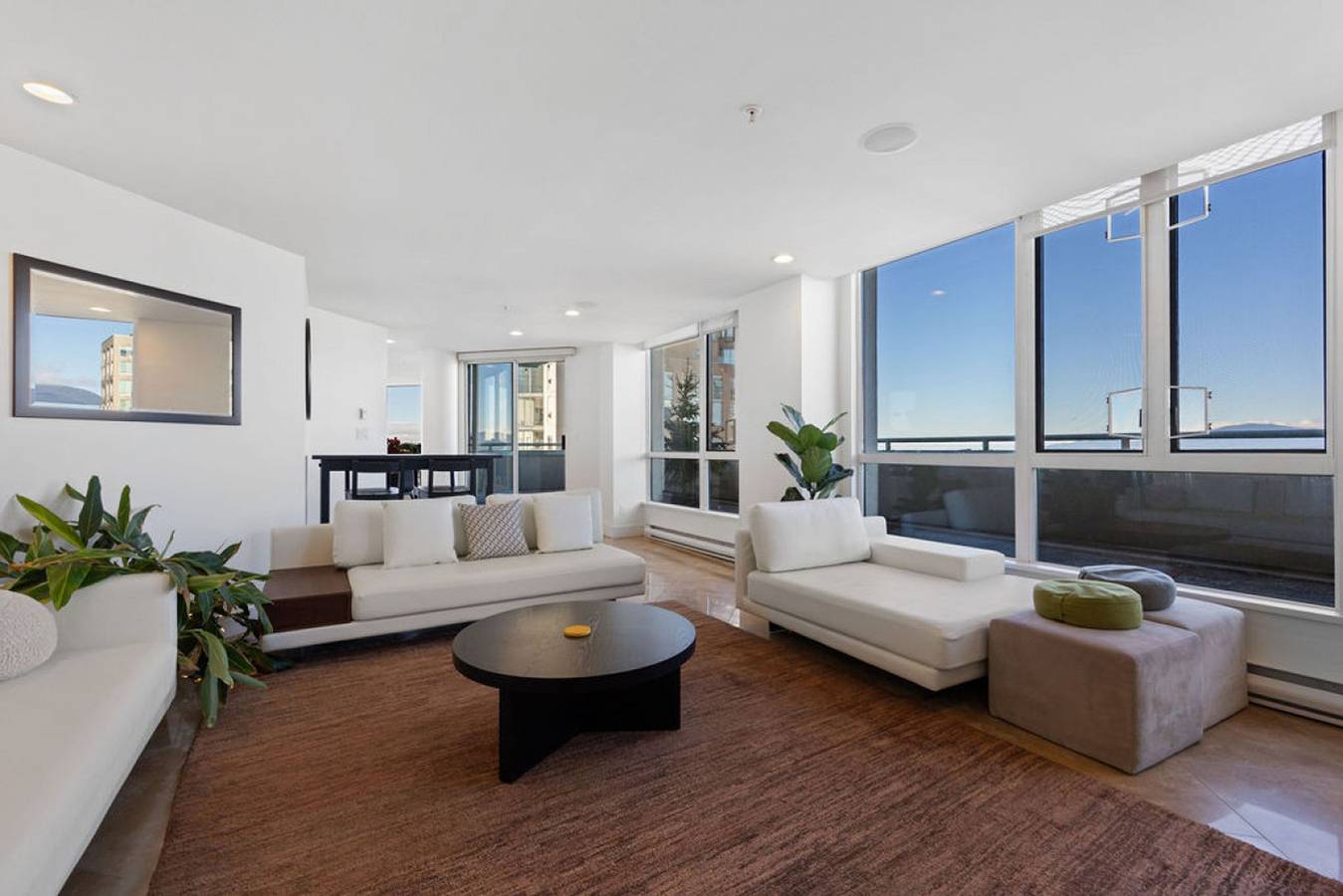 Apartamento entero, The Sapphire Skyline in Vancouver, Columbia Británica