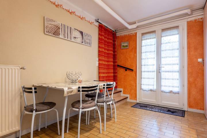 Holiday Home 'La Bastide De La Coda' with Wi-Fi in Châteauneuf-du-Rhône, Nyons region