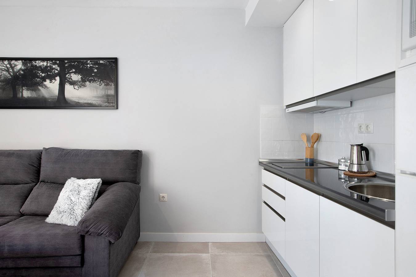 Gehele studio, Studio Appartement 'Estudio En La Carihuela' met Wi-Fi en airconditioning in La Carihuela, Torremolinos