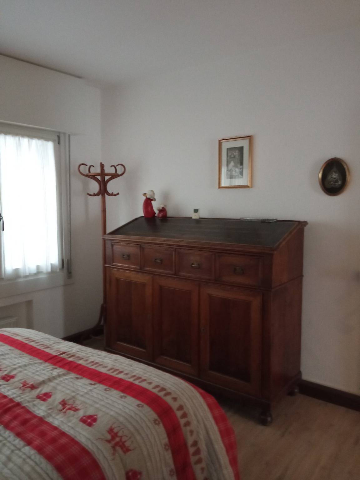 Entire apartment, Apartment 'Casetta Gialla' with Private Terrace in Pieve di Cadore, Eastern Dolomites