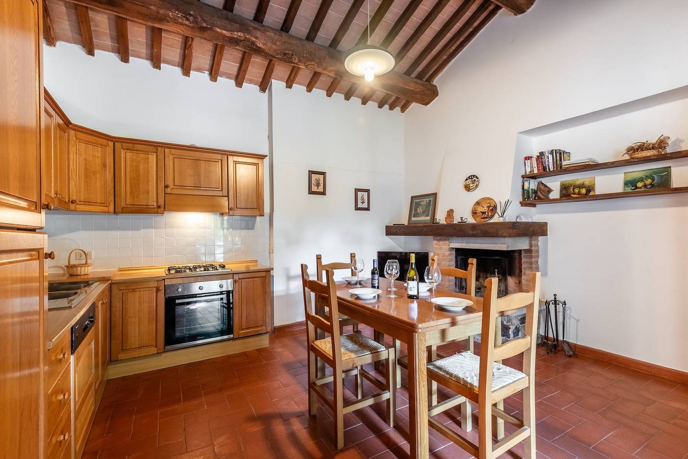 Appartamento intero, Appartamento 'La Spiga' con piscina condivisa, terrazza condivisa e Wi-Fi in Rapolano Terme, Siena e dintorni