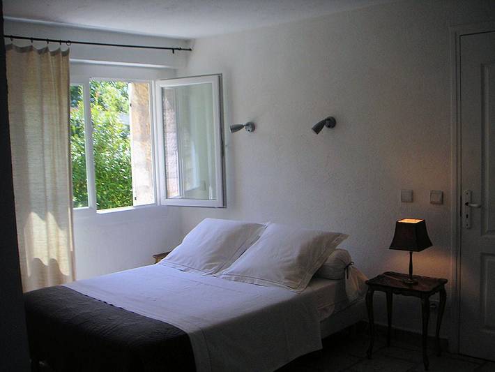 Chambre d’hôte pour 3 personnes, avec jardin en Provence-Alpes-Côte d'Azur - 3