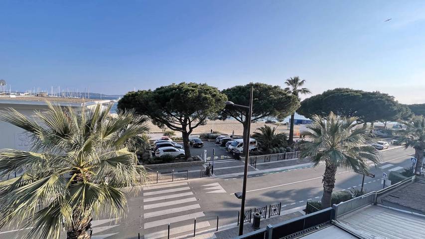Gîte pour 6 personnes, avec Terrasse dans Casino De Sainte Maxime