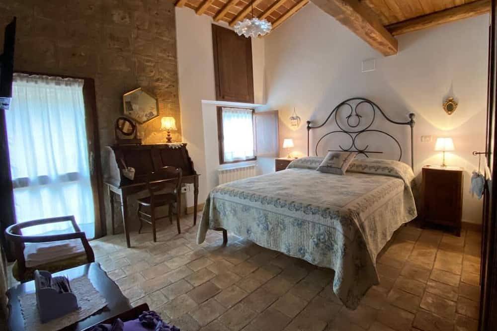 Ganze Wohnung, Cozy Accommodation in a Fantastic Hamlet in Lubriano, Viterbo Provinz