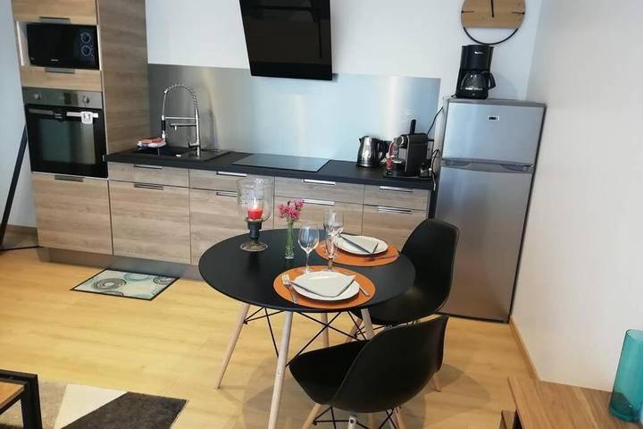 Location de vacances pour 2 personnes, avec jardin ainsi que vue et piscine à Tonnay-Charente - 4