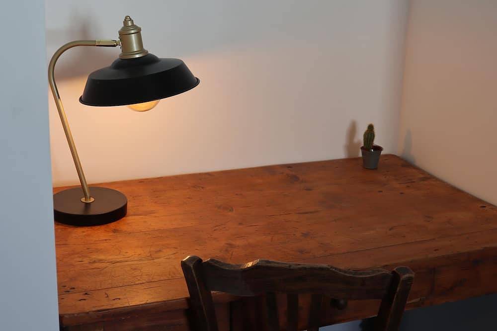 Gîte Clusel-Roch, 6 pers, in the heart of Côte-Rôtie. in Ampuis, Parque Natural Regional de Pilat