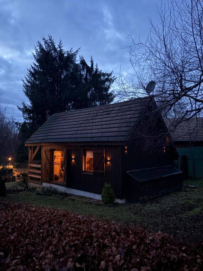 Gîte pour 4 personnes, avec jardin dans Lac des Settons - 2