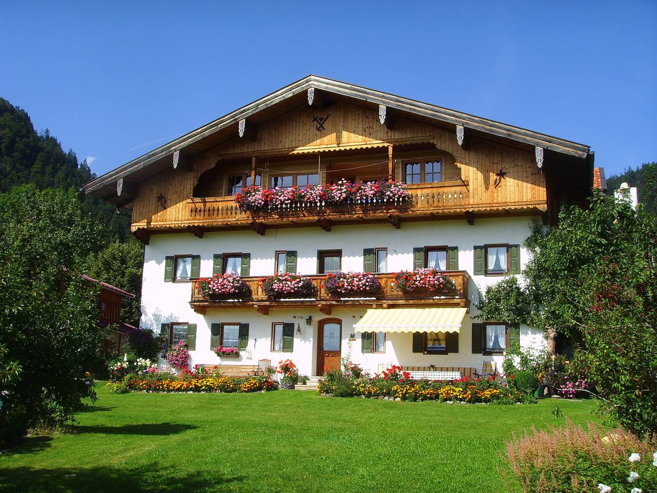 Ganze Ferienwohnung, Stoibhof Familie Klauser - Wetterkreuz Zwei-Raum-Fewo 52qm, Dusche/Wc, Küche, Balkon in Reit im Winkl, Bayerische Alpen