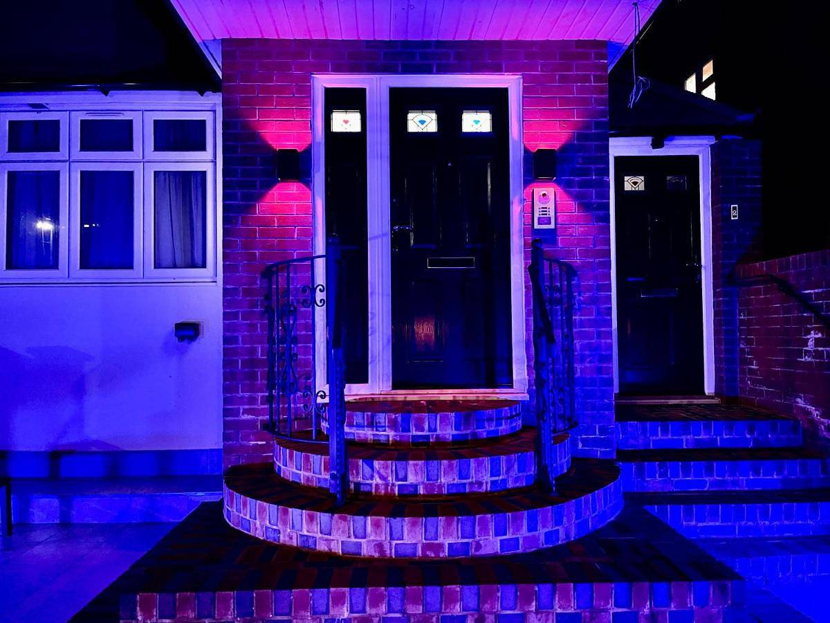 Villa in Ealing, London