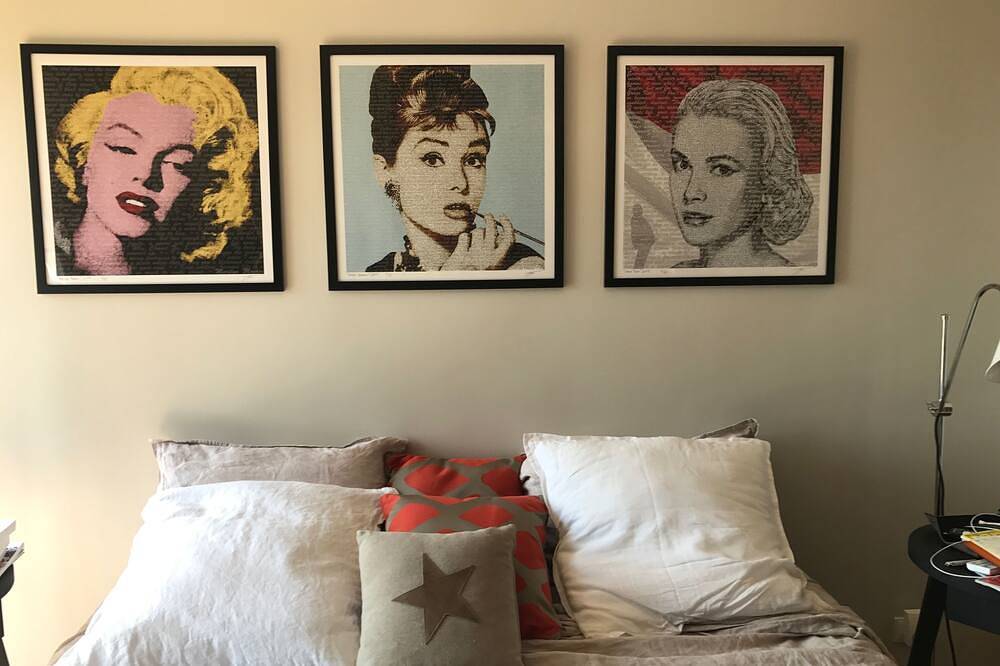 Waterfront Villa Private Estate Swimming Pool And Spa in Cap Bénat, Bormes-les-Mimosas