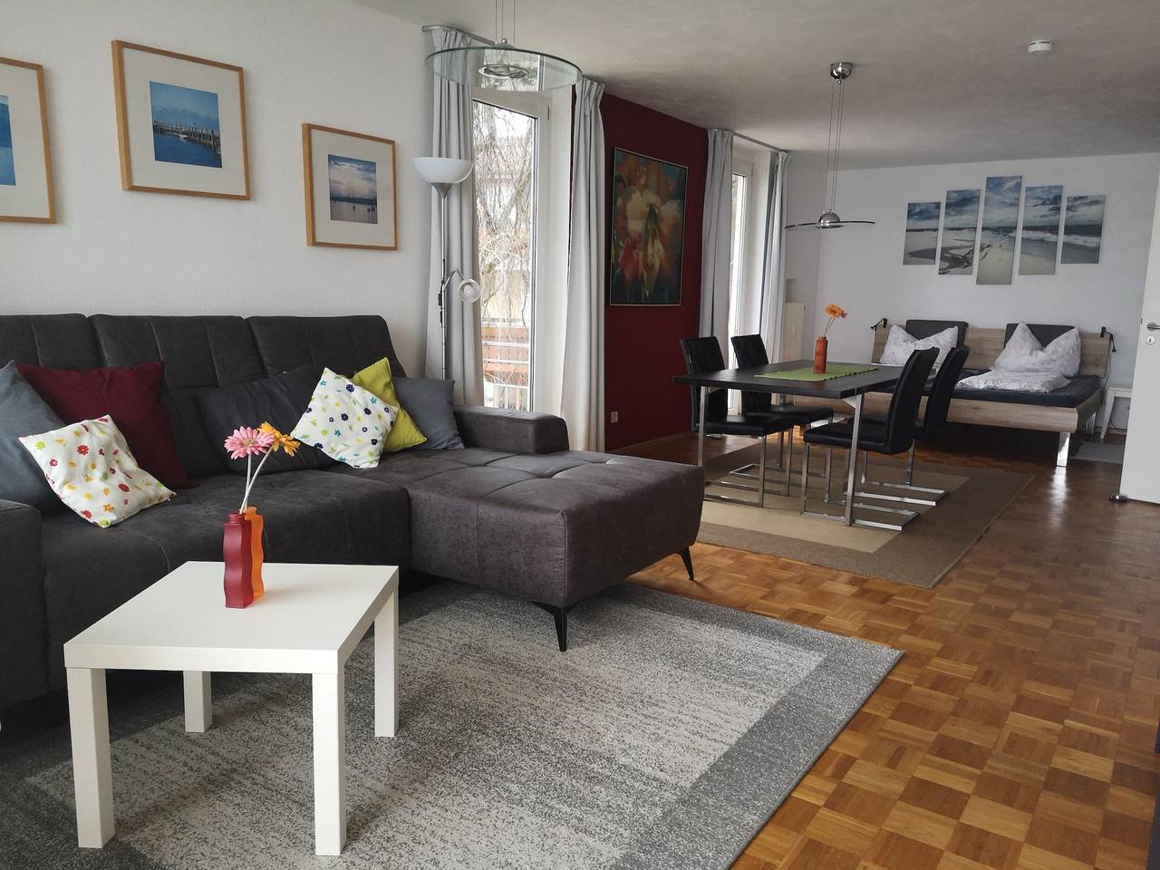 Ganze Ferienwohnung, Ferienwohnung Seeger - Ferienwohnung Seeger, 70 qm, 1 Schlafzimmer, 1 Wohn-/Schlafzimmer mit Doppelbett, überdachter Balkon, max. 4 Personen in Konstanz, Obersee (Bodensee)