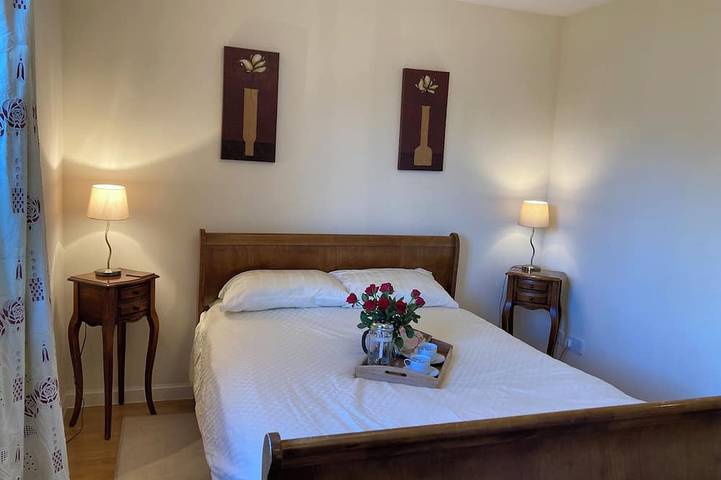 Appartamento intero, Viste spettacolari di questo 4 * appartamento con wi-fi e parcheggio vicino alla Città in Edimburgo, Lothian