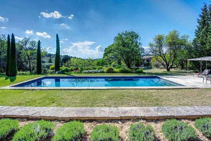 Location de vacances pour 10 personnes, avec terrasse et jardin, animaux acceptés à Les Baux-de-Provence - 2