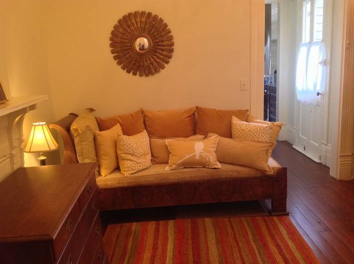 Vacation rental for 4 people, with hot tub and yard in Uptown