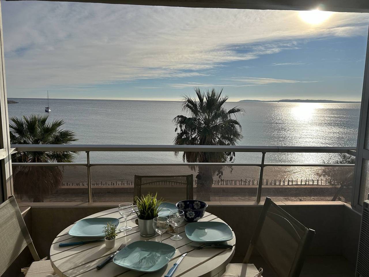 Entire apartment, Renovated apartment with garage and air conditioning in Le Lavandou in Le Lavandou, Parc national Port-Cros