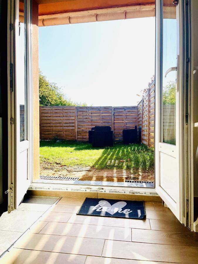 Gîte pour 2 personnes, avec Terrasse et Jardin à Claye-Souilly