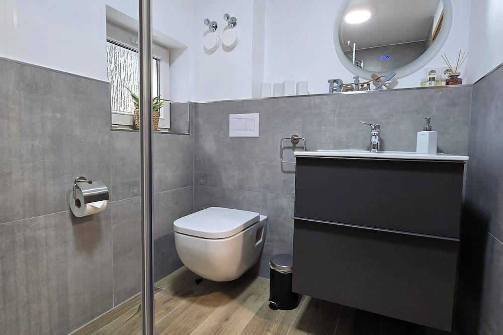 Ganze Wohnung, Apartment \"Auszeit\" - Neue Ferienwohnung inmitten von Weinbergen in Coswig, Meißen Region