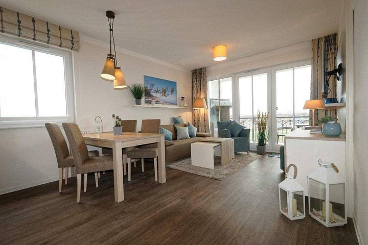 Ferienwohnung für 3 Personen, mit Balkon und Terrasse sowie Pool und Sauna in Börgerende-Rethwisch