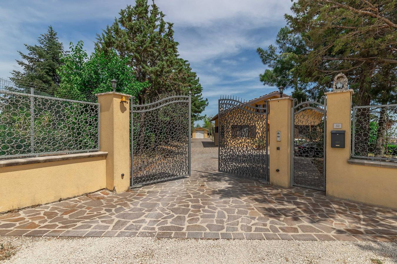 Sunrise Hill Holiday Home in Urbisaglia, Macerata Provinz