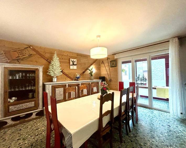Gîte pour 12 personnes, avec terrasse, animaux acceptés dans Office De Tourisme De Font Romeu - 4