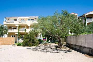 Camping für 4 Personen in Biograd na Moru