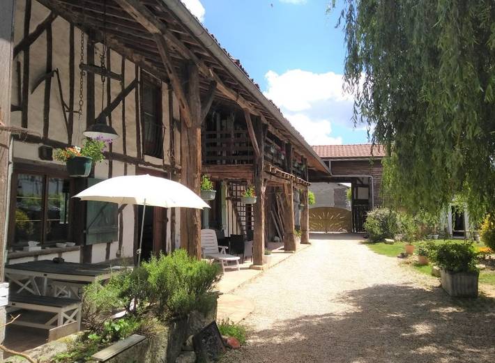 Chambre d’hôte pour 2 personnes, avec jardin dans Haute-Marne