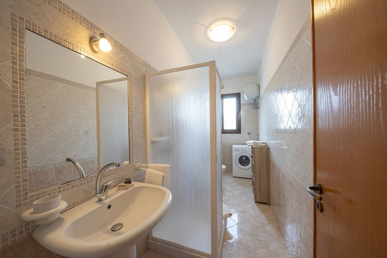 Entire apartment, Ulivo Apartment with Private Terrace, Balcony and Wi-Fi in Gagliano del Capo, Lecce Province