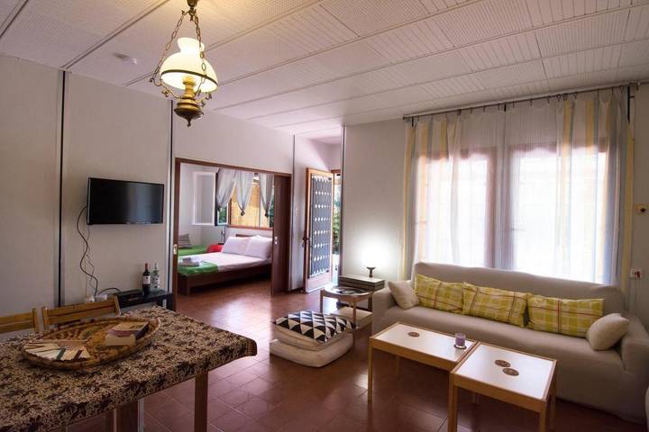 Location de vacances pour 8 personnes, avec jardin et vue dans Anavissos - 2