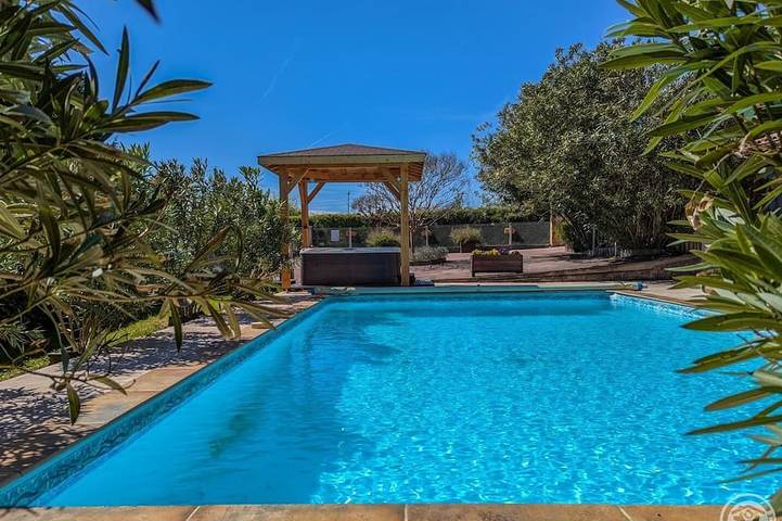 Location de vacances pour 9 personnes, avec jardin, animaux acceptés dans Ciadoux