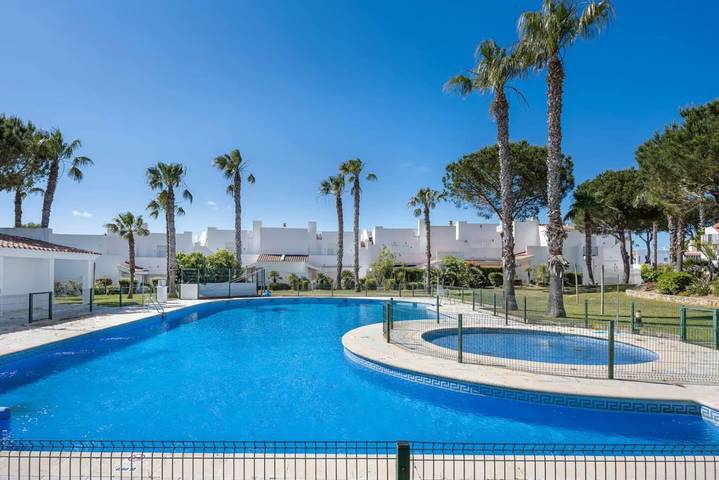 Apartamento de vacaciones para 7 personas, con piscina y jardín - 1