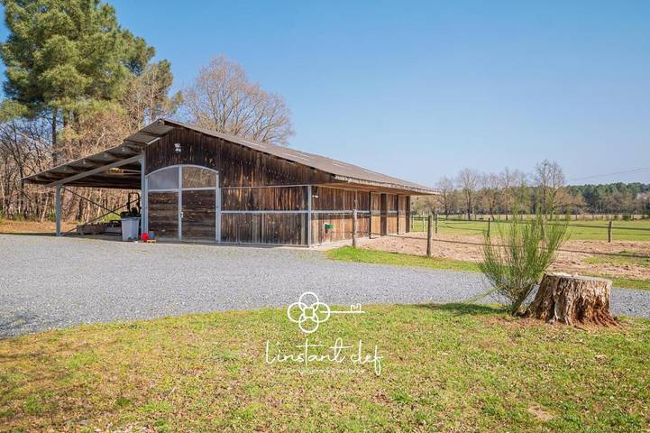 Location de vacances pour 2 personnes, avec vue ainsi que terrasse et jardin à Guécélard - 2