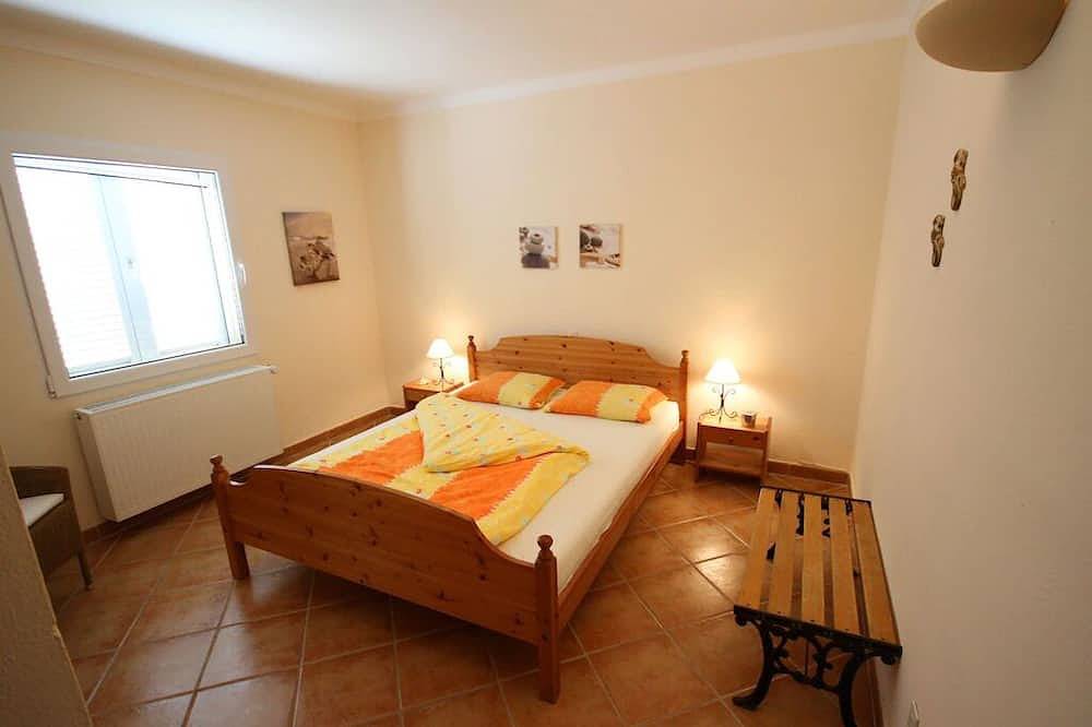 Villa de Bonaire, Alcudia, large garden + pool, close to the beach, Wifi, for 8 people in Bonaire, Alcúdia