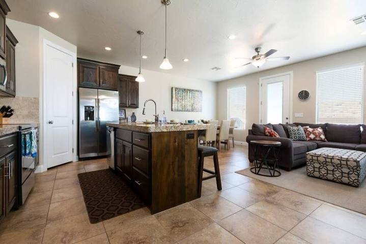 Vacation rental for 6 people, with balcony and hot tub as well as pool in Washington (UT)