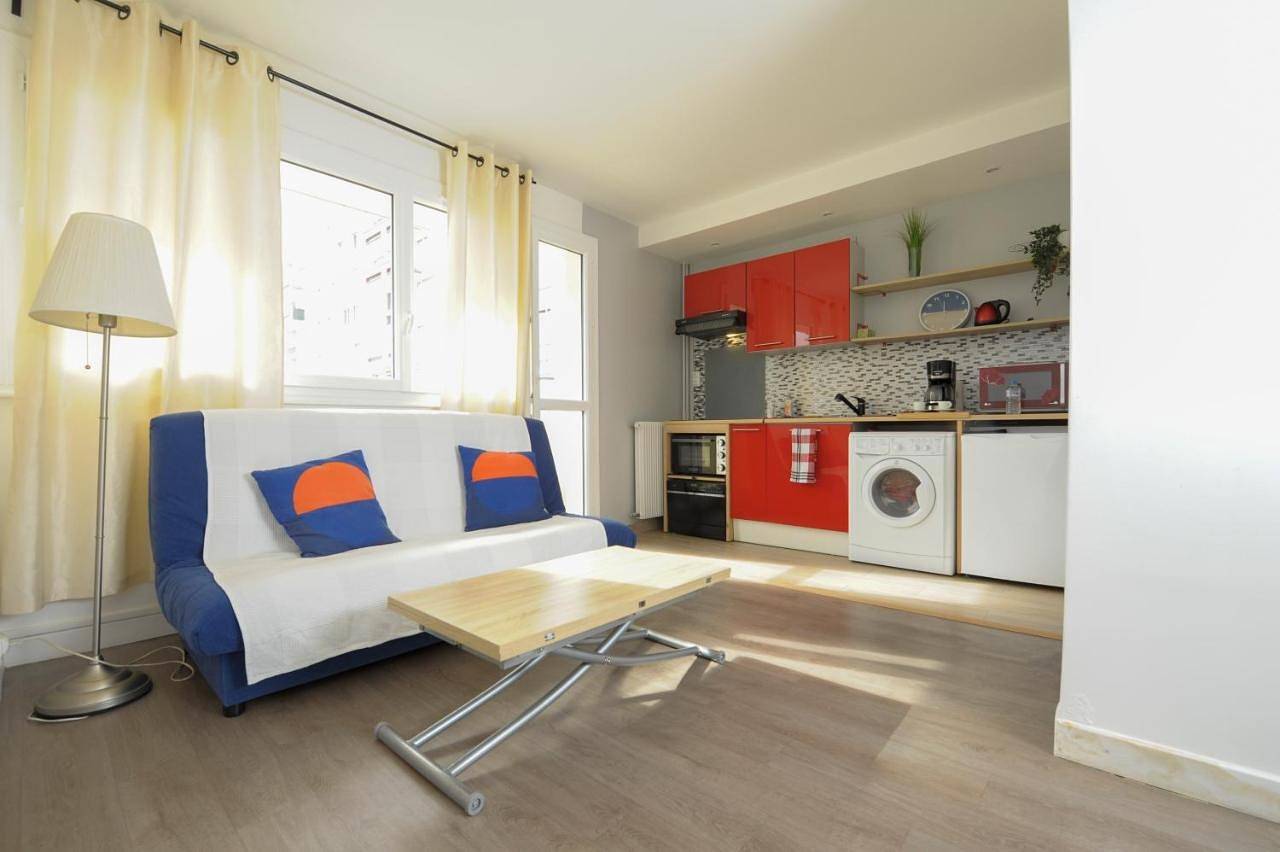 Appartement entier, One-Bedroom Apartment in Villeneuve-la-Garenne, Hauts-de-Seine