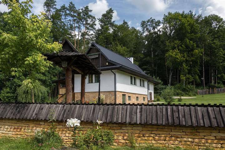Dom dla 8 osób, z Balkon i Taras oraz Ogród i Widok w Krasnobród