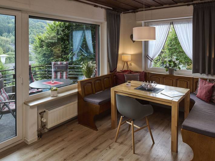 Ganze Wohnung, Ferienwohnung Bergglück - Ferienwohnung mit Sauna und Kamin, max. 7 Personen in Willingen, die Mittelgebirge