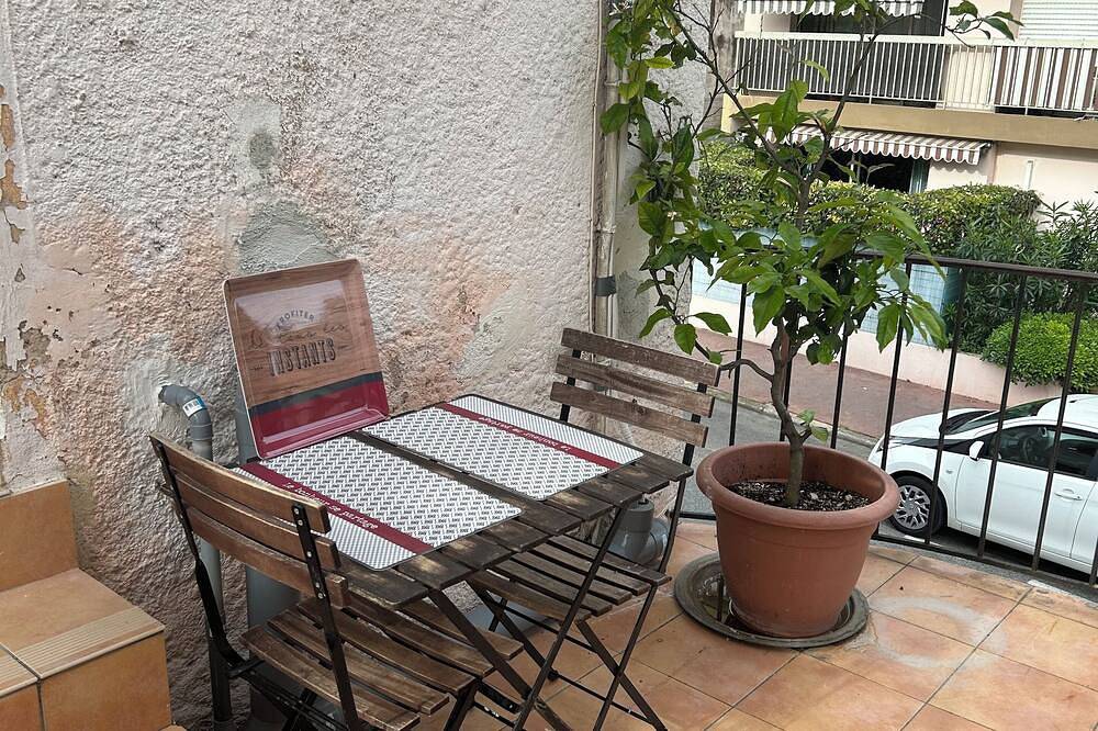 Appartement De Vacances pour 2 Personnes dans Le Cannet, Région de Cannes