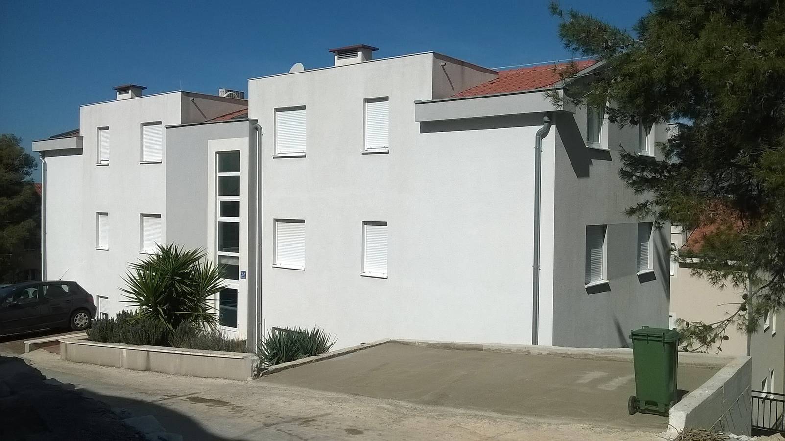 Ganze Wohnung, 2-Zimmer-Ferienwohnung mit Terrasse und Meerblick Okrug Gornji, Ciovo A-16676-a in Okrug Gornji, Ciovo