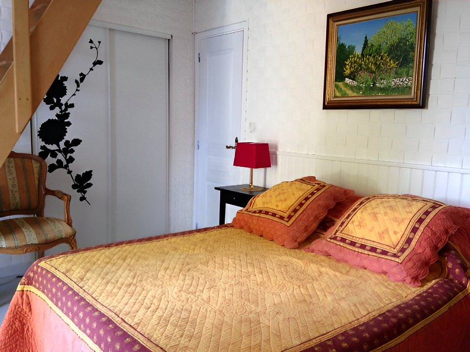 Appartement entier, Gîte : "Entre Mer et Jardin" (Ei Riazi) in Sausset-les-Pins, Région d'Istres